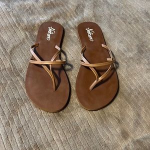Volcum flip flops